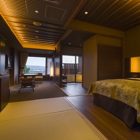 Fujisan Onsen Bessho Sasa Hotel Fujiyoshida Exterior foto