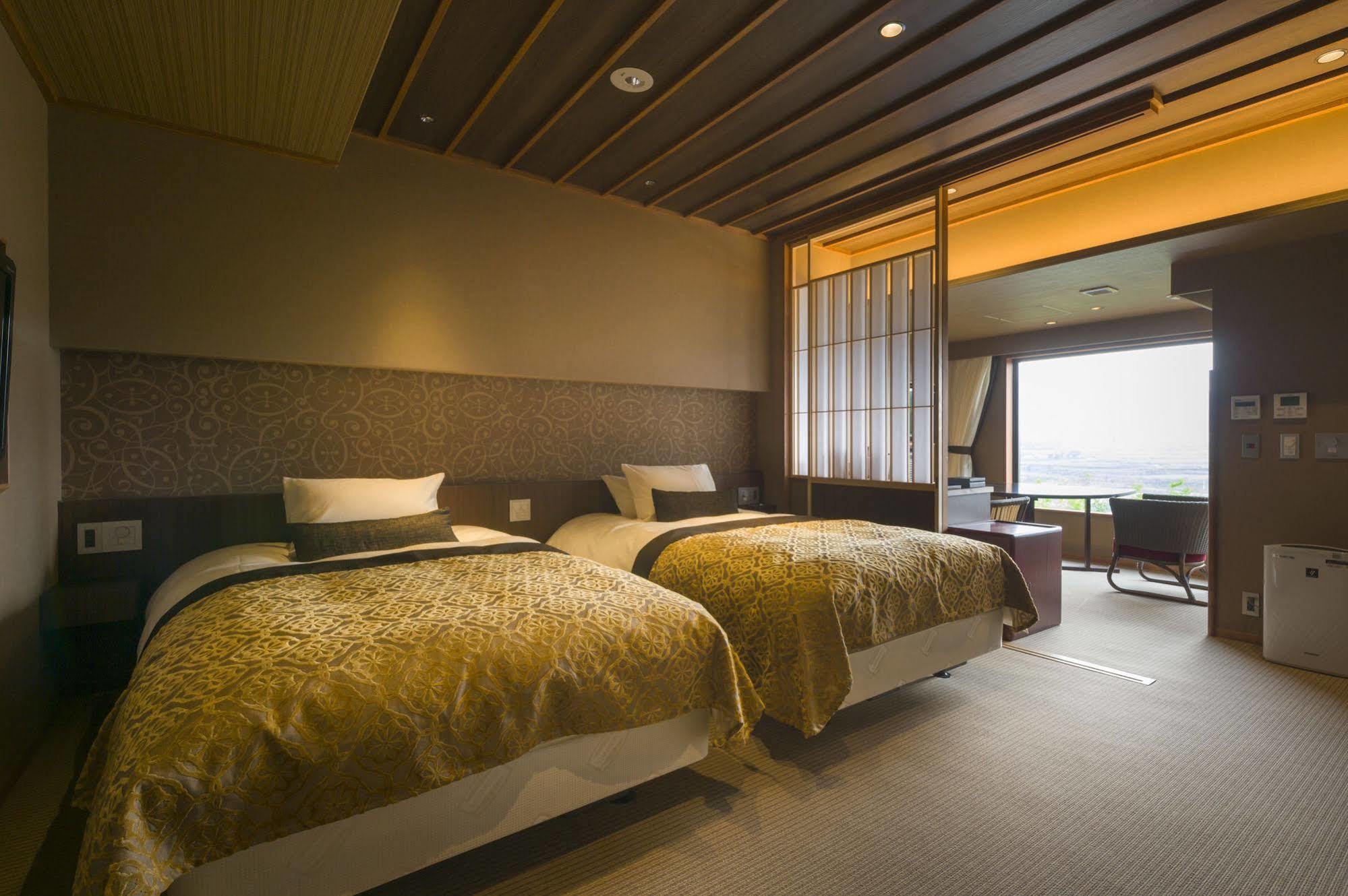 Fujisan Onsen Bessho Sasa Hotel Fujiyoshida Exterior foto