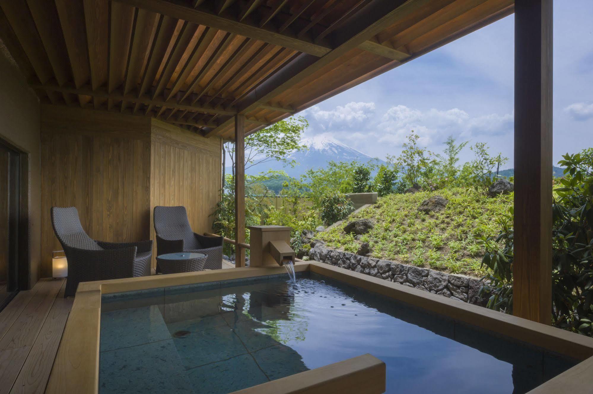 Fujisan Onsen Bessho Sasa Hotel Fujiyoshida Exterior foto