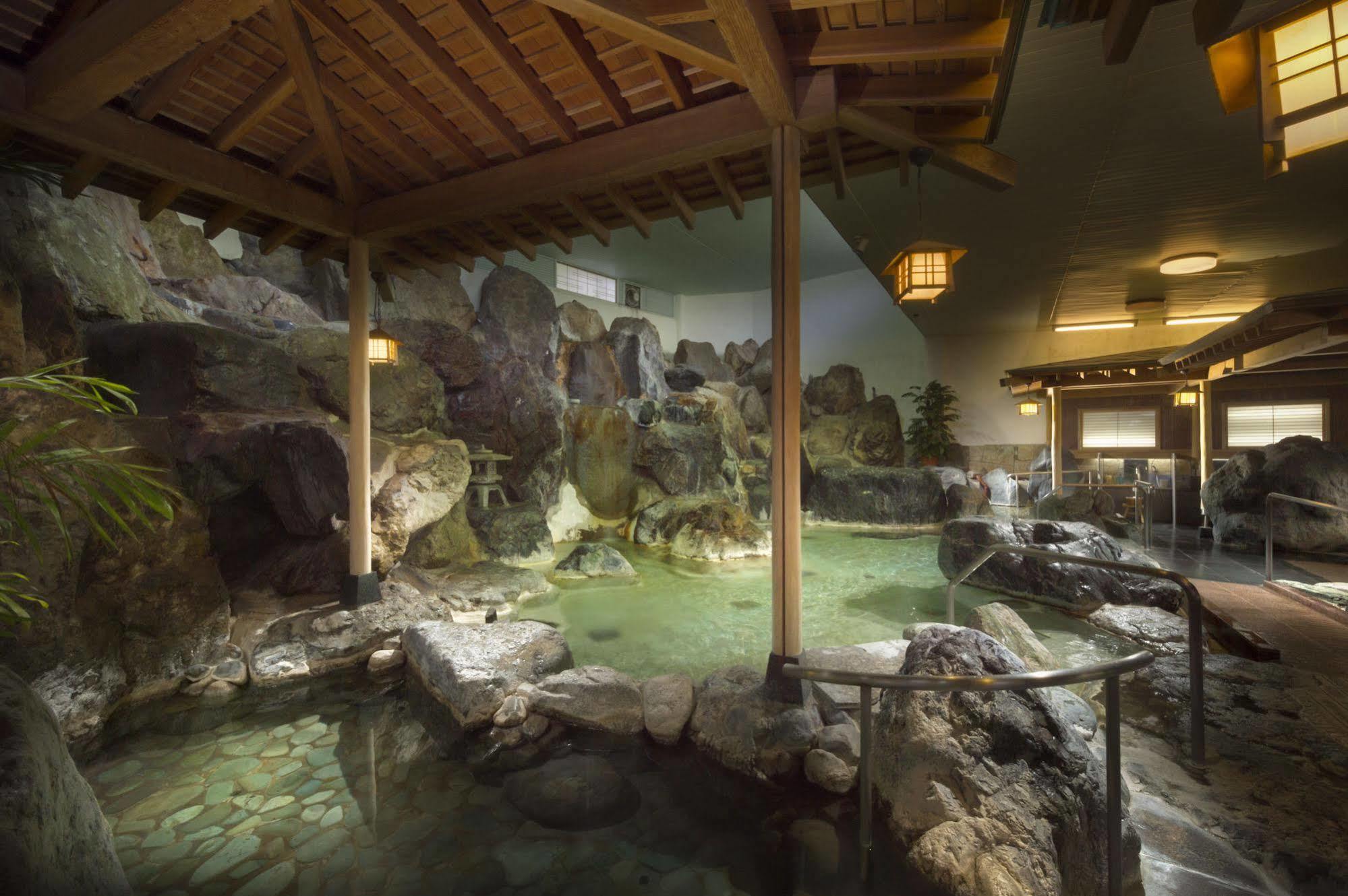 Fujisan Onsen Bessho Sasa Hotel Fujiyoshida Exterior foto